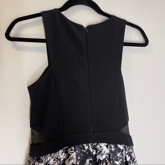 XSCAPE Maxi Sleeveless Dress Floral Mesh Inserts Lined Size 2 Women’s Pockets - Picture 4 of 12